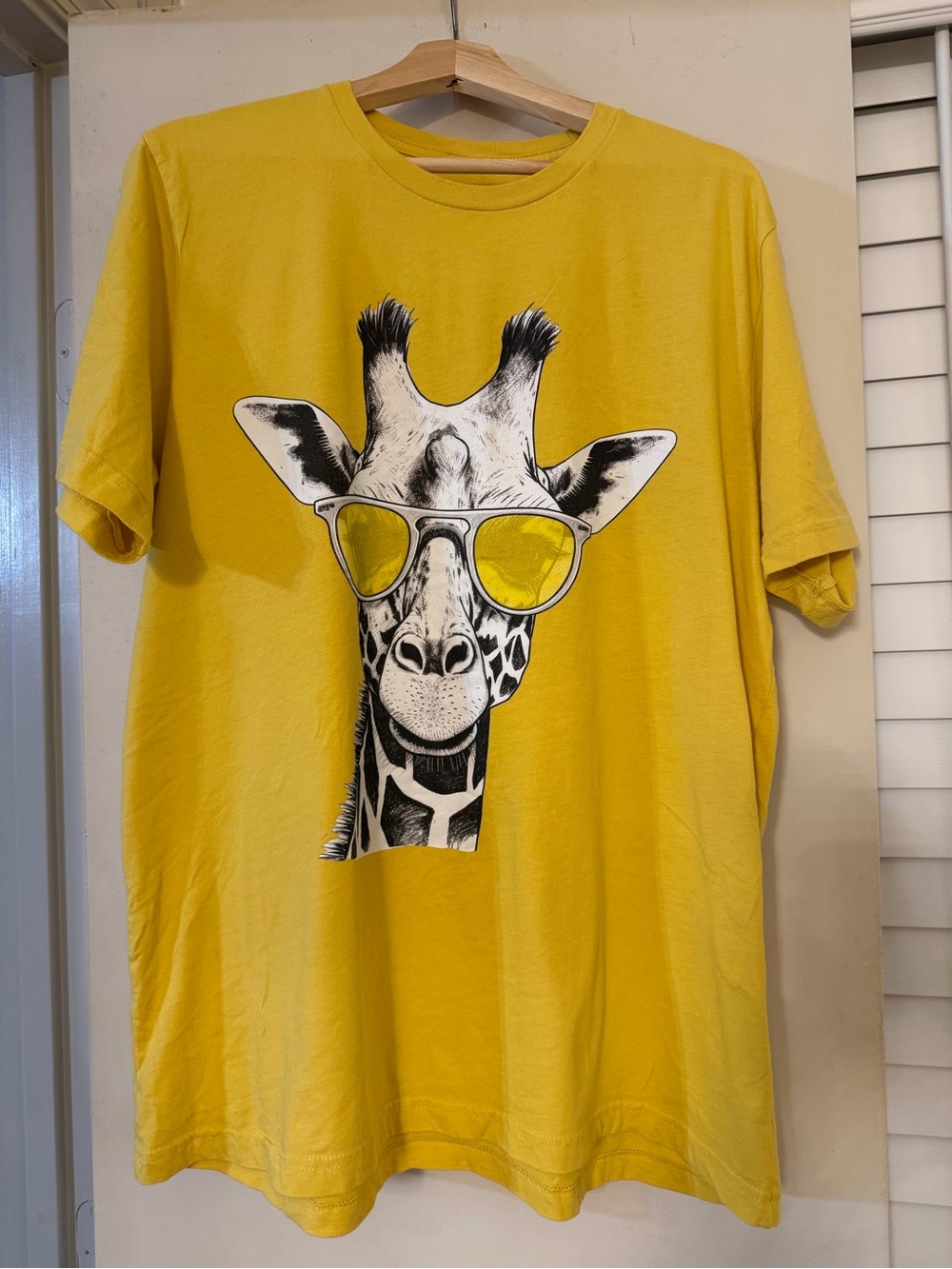 Men's Yellow Graphic Giraffe Short Sleeve Tee